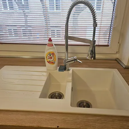 Apartamento Huge Next To Train Station Close To The Center Bratislava