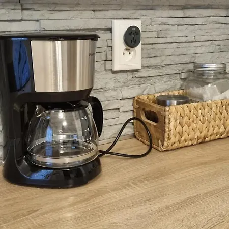 아파트 Huge Next To Train Station Close To The Center 브라티슬라바